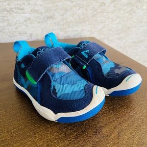 Plae Blue Camo Shoes- Toddler 6